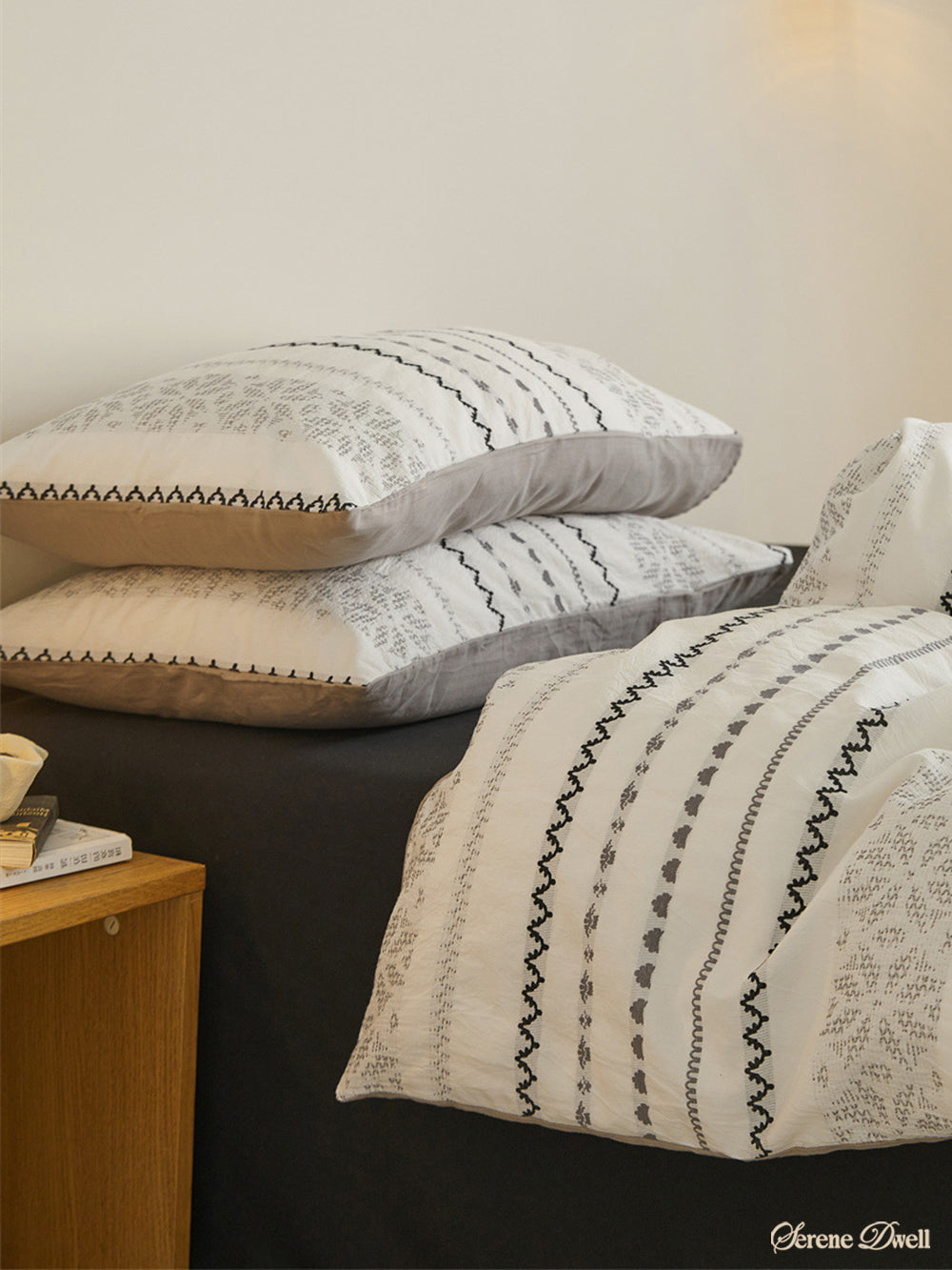 Adriana Jacquard Bedding Set