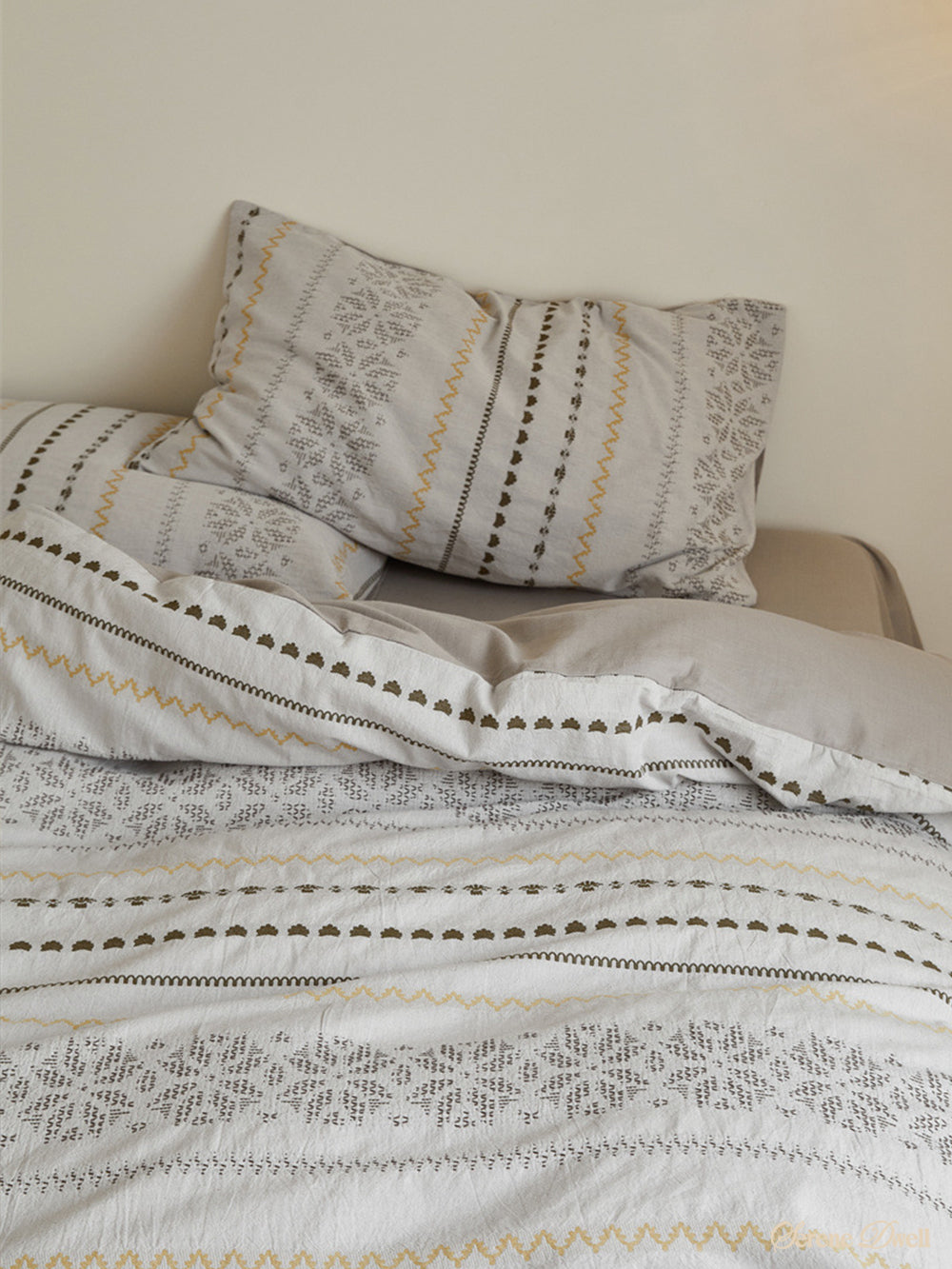 Adriana Jacquard Bedding Set